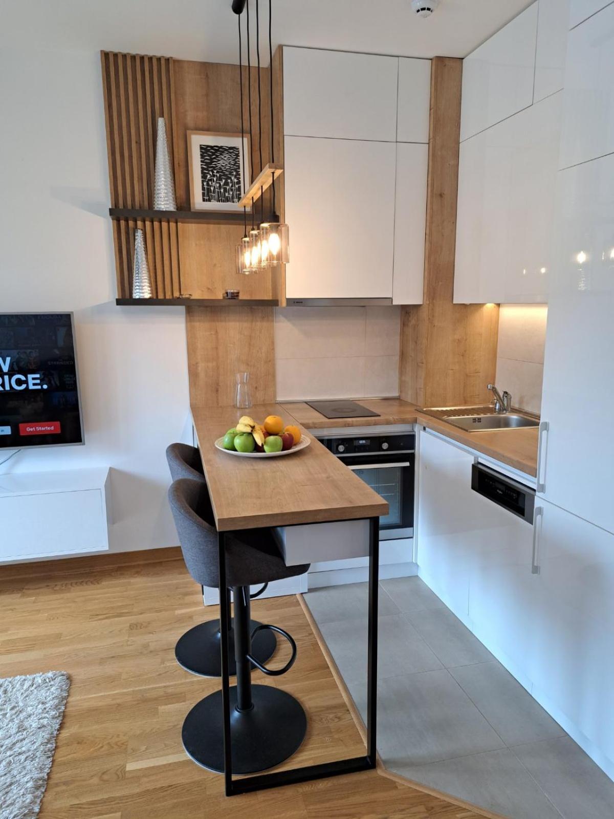 Marina City Key Luxury Studio 波德戈里察 外观 照片